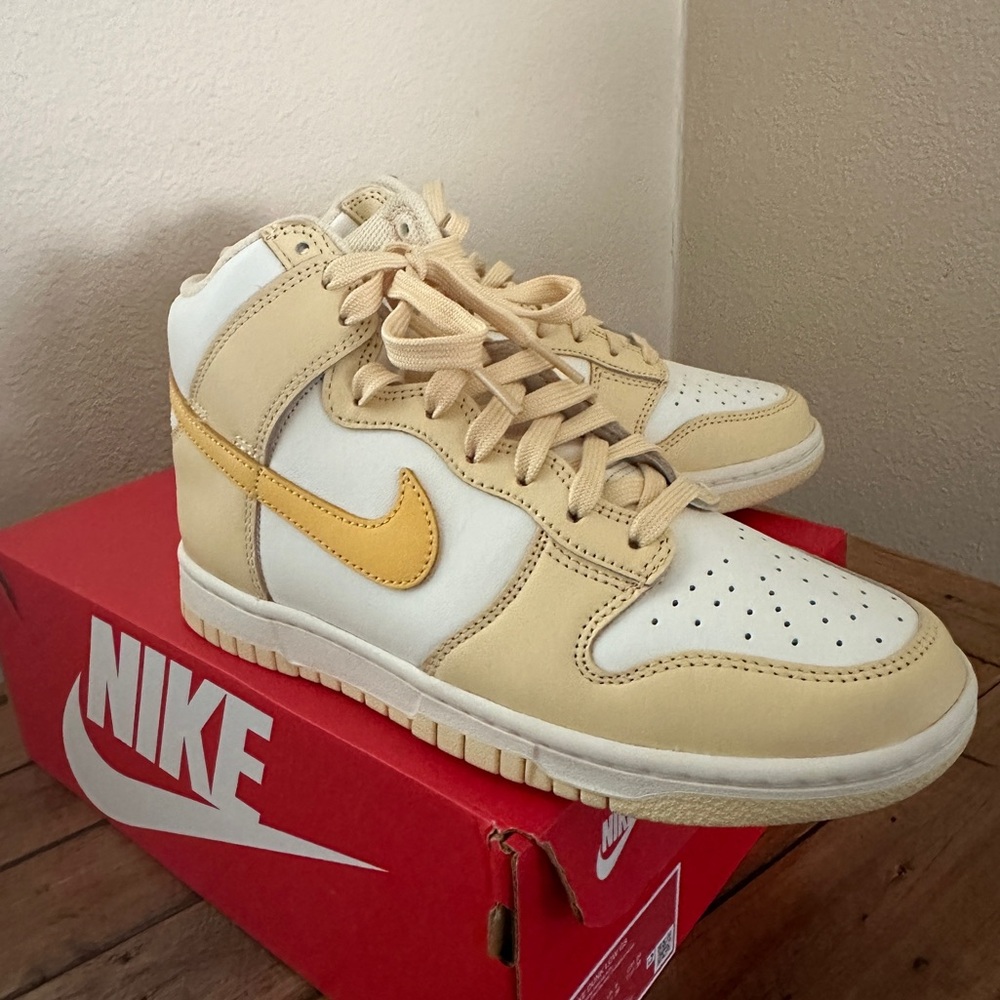 Nike dunk high size 7